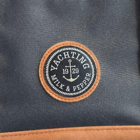 Milk & Pepper Dog Bag - Picture 2 of 9